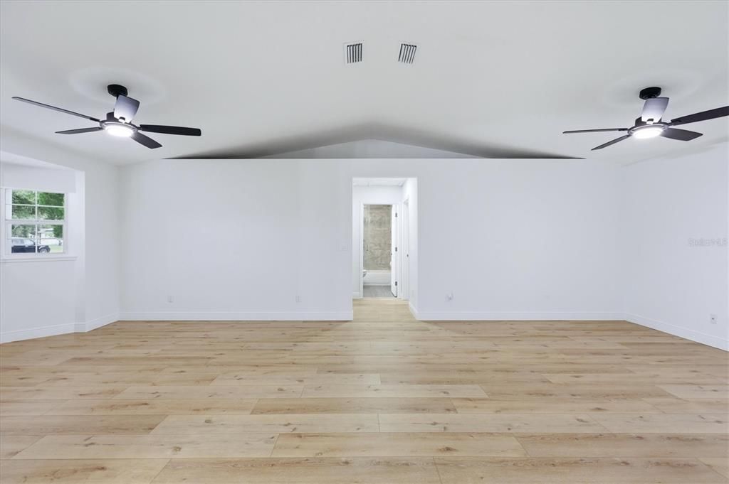 Active With Contract: $549,900 (3 beds, 2 baths, 1904 Square Feet)