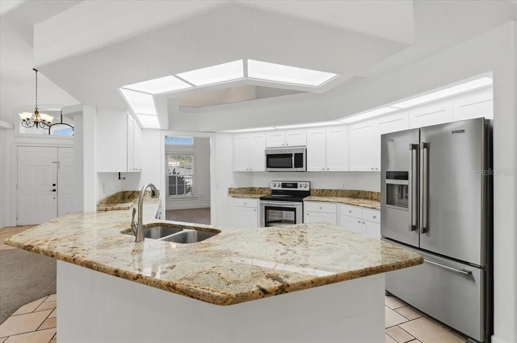 For Sale: $579,000 (5 beds, 3 baths, 2746 Square Feet)