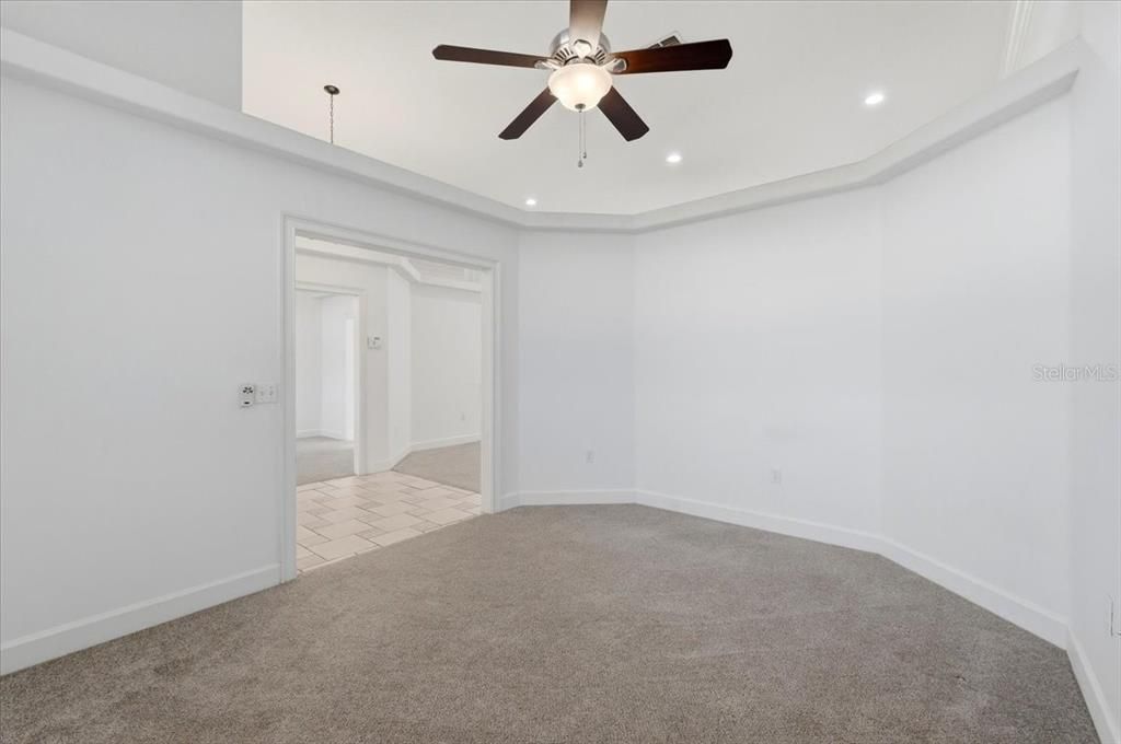 For Sale: $579,000 (5 beds, 3 baths, 2746 Square Feet)