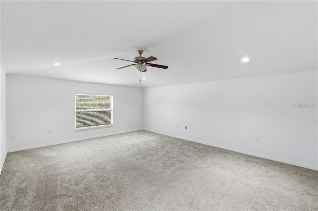 For Sale: $579,000 (5 beds, 3 baths, 2746 Square Feet)