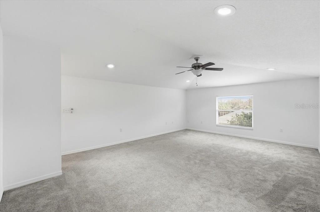 For Sale: $579,000 (5 beds, 3 baths, 2746 Square Feet)
