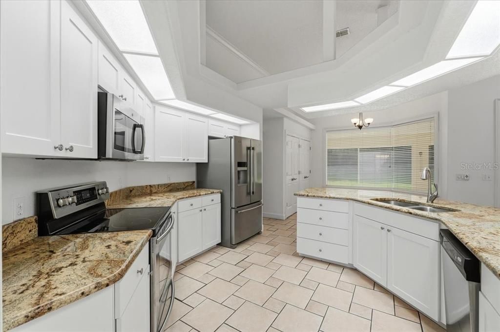 For Sale: $579,000 (5 beds, 3 baths, 2746 Square Feet)