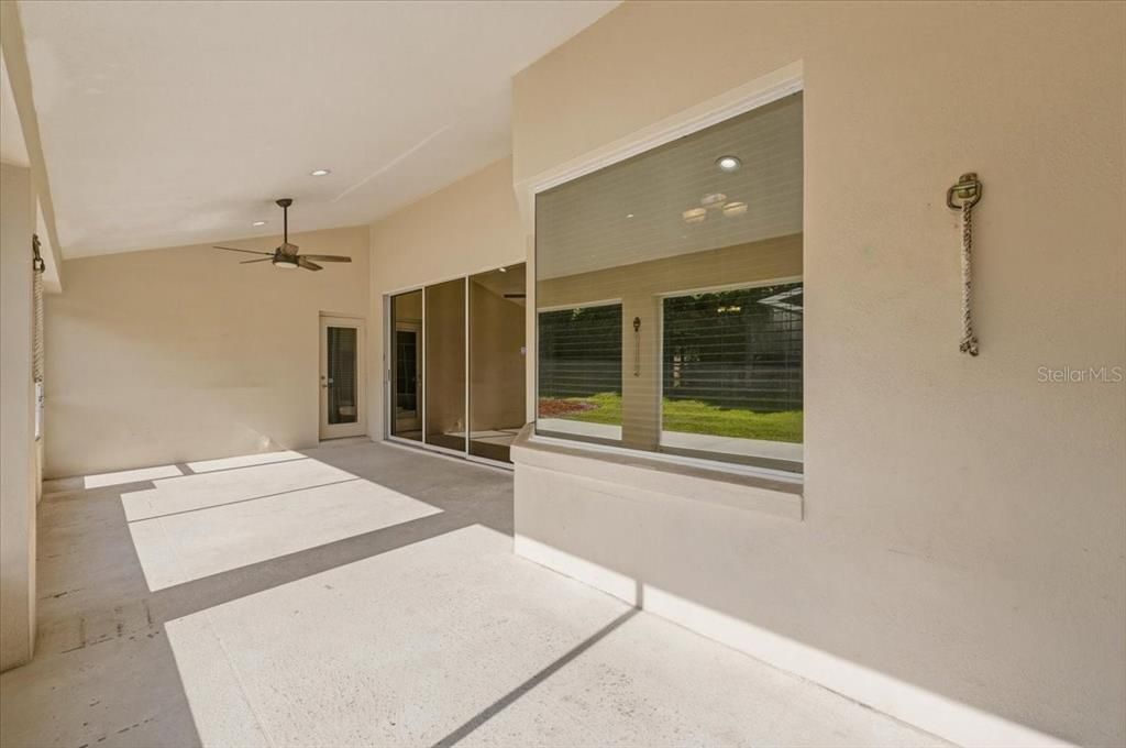 For Sale: $579,000 (5 beds, 3 baths, 2746 Square Feet)