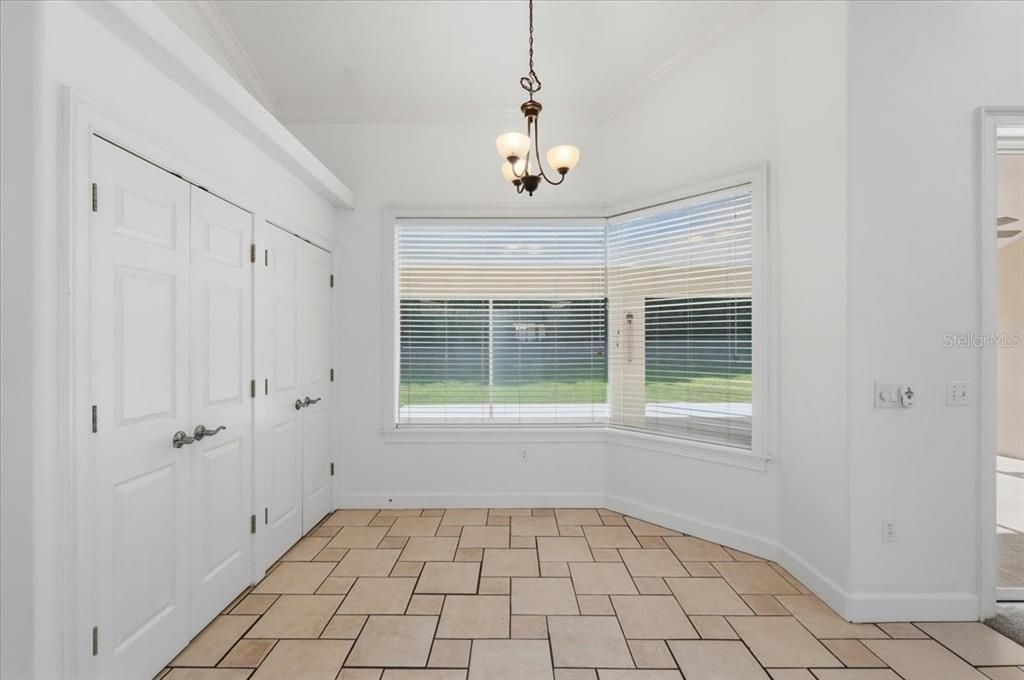 For Sale: $579,000 (5 beds, 3 baths, 2746 Square Feet)