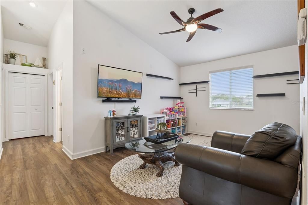 Active With Contract: $765,000 (5 beds, 4 baths, 3333 Square Feet)