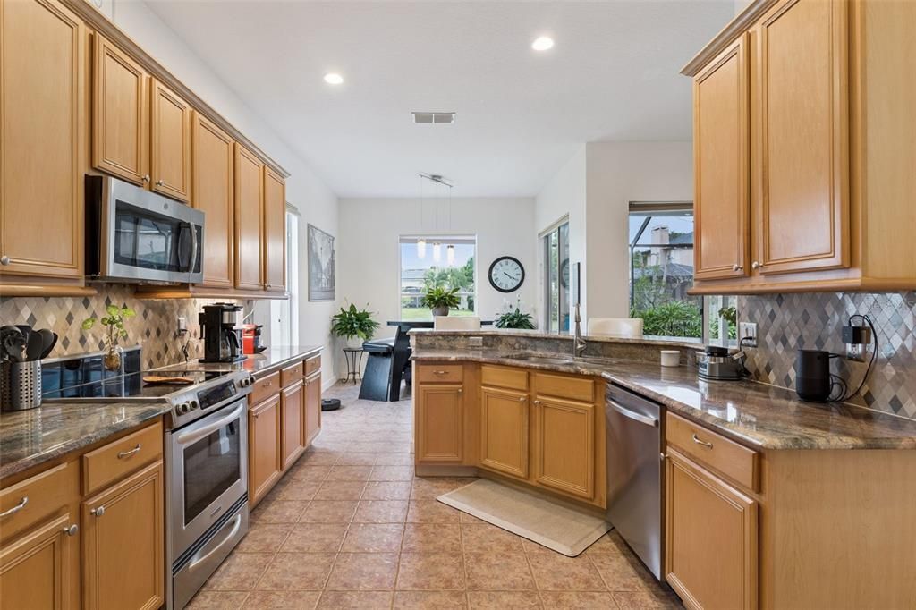 Active With Contract: $765,000 (5 beds, 4 baths, 3333 Square Feet)