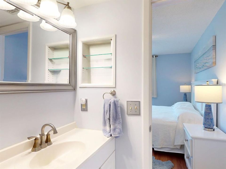 En Venta: $195,000 (2 camas, 2 baños, 927 Pies cuadrados)