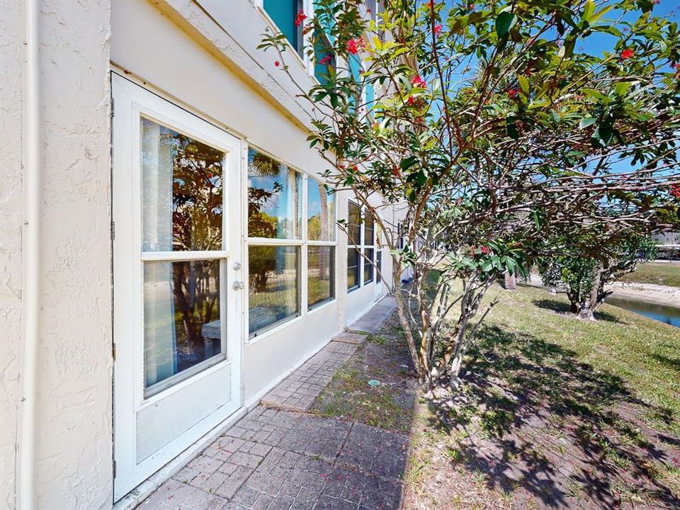 En Venta: $195,000 (2 camas, 2 baños, 927 Pies cuadrados)