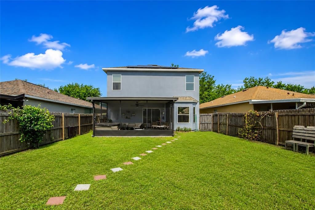 Activo con contrato: $324,900 (4 camas, 2 baños, 1754 Pies cuadrados)