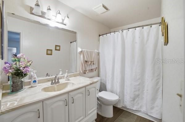 For Sale: $195,000 (2 beds, 2 baths, 1098 Square Feet)