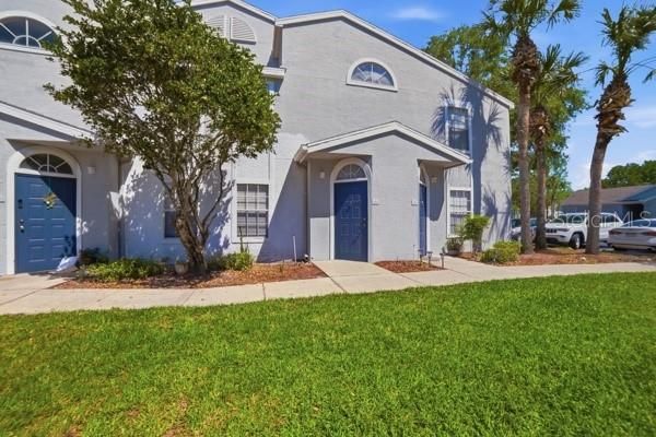 For Sale: $195,000 (2 beds, 2 baths, 1098 Square Feet)