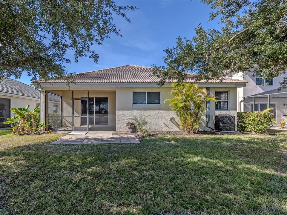 En Venta: $399,000 (3 camas, 2 baños, 2035 Pies cuadrados)