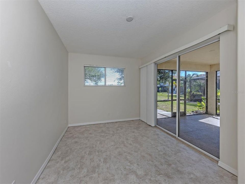 En Venta: $399,000 (3 camas, 2 baños, 2035 Pies cuadrados)