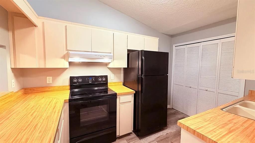 En Renta: $1,950 (2 camas, 2 baños, 936 Pies cuadrados)