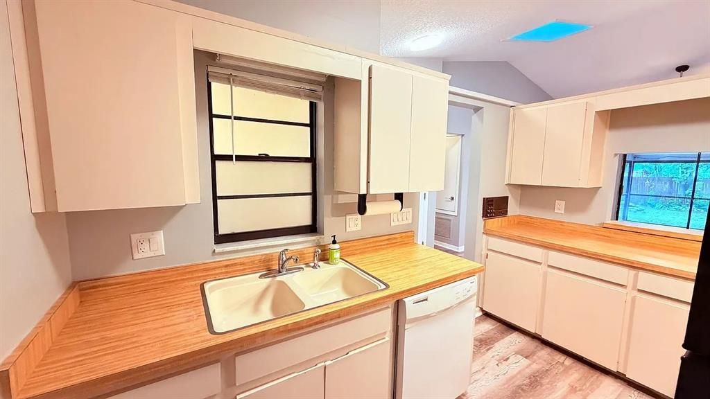 En Renta: $1,950 (2 camas, 2 baños, 936 Pies cuadrados)