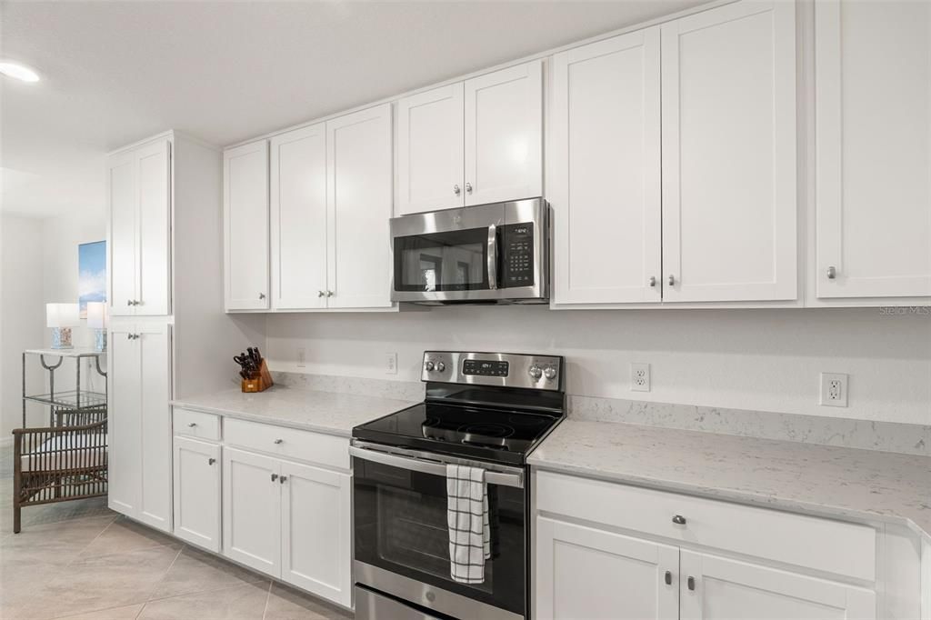 Activo con contrato: $249,000 (2 camas, 2 baños, 1142 Pies cuadrados)