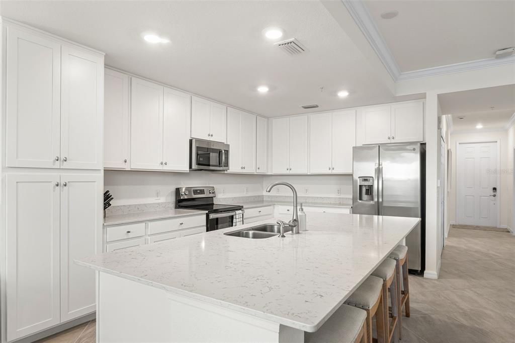 Activo con contrato: $249,000 (2 camas, 2 baños, 1142 Pies cuadrados)