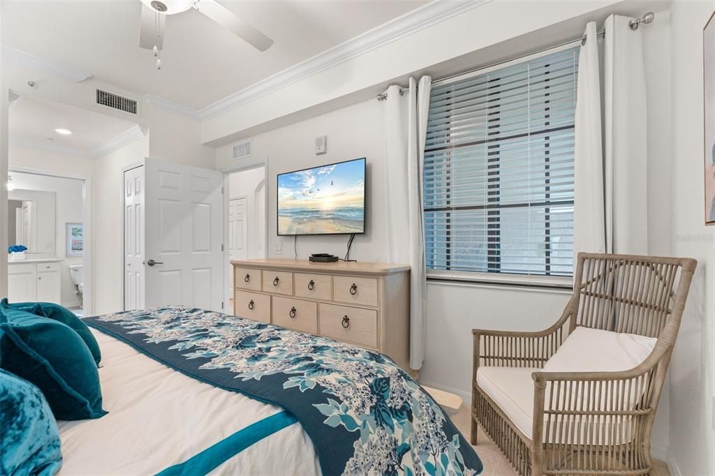 Activo con contrato: $249,000 (2 camas, 2 baños, 1142 Pies cuadrados)