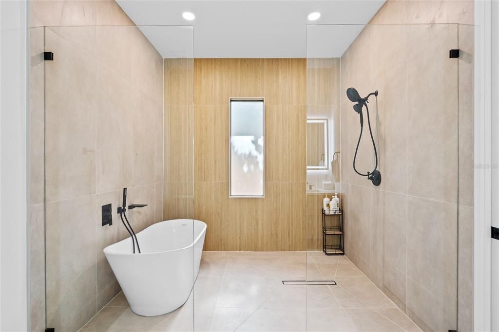 For Sale: $1,599,000 (4 beds, 3 baths, 2726 Square Feet)