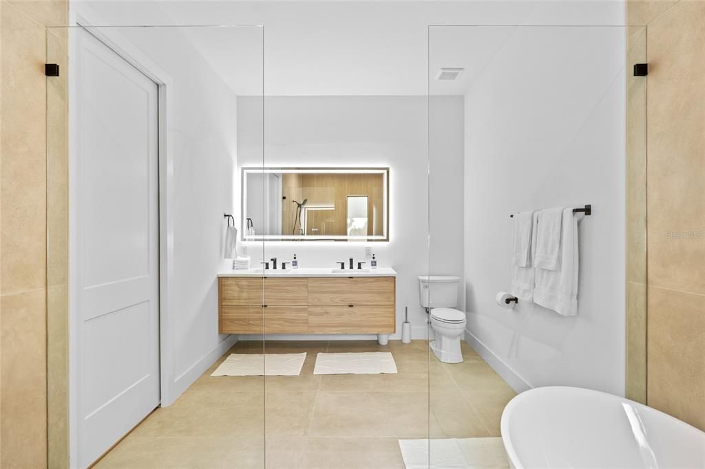 For Sale: $1,599,000 (4 beds, 3 baths, 2726 Square Feet)