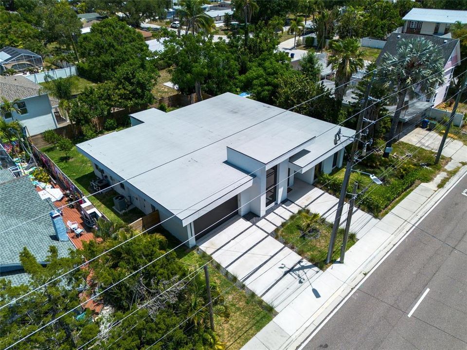 For Sale: $1,599,000 (4 beds, 3 baths, 2726 Square Feet)
