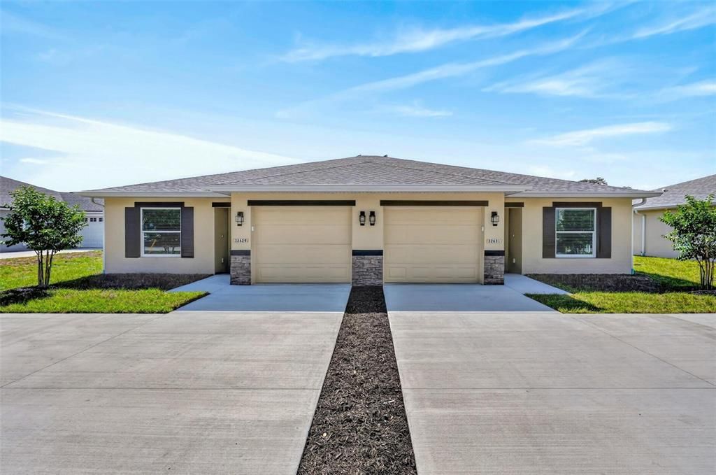 For Rent: $1,950 (3 beds, 2 baths, 1159 Square Feet)