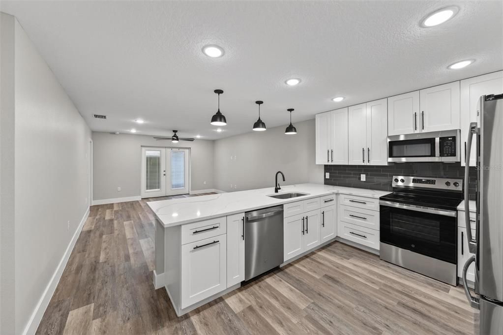 For Rent: $1,950 (3 beds, 2 baths, 1159 Square Feet)
