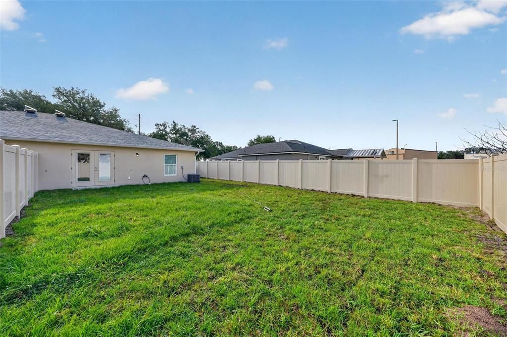 For Rent: $1,950 (3 beds, 2 baths, 1159 Square Feet)