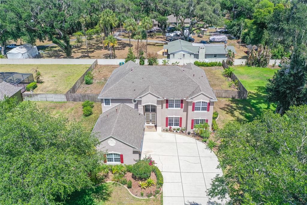 For Sale: $900,000 (6 beds, 4 baths, 4173 Square Feet)