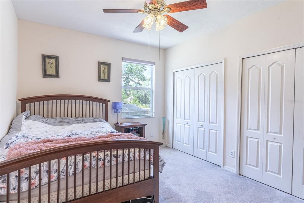 For Sale: $900,000 (6 beds, 4 baths, 4173 Square Feet)