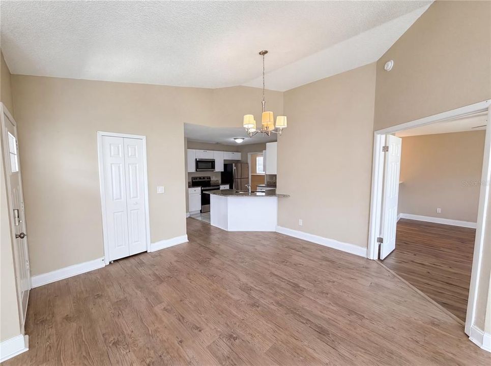 Active With Contract: $285,000 (3 beds, 2 baths, 1165 Square Feet)