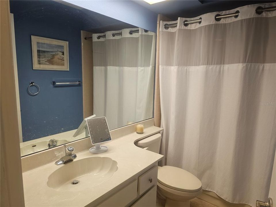 For Sale: $155,000 (2 beds, 2 baths, 1000 Square Feet)