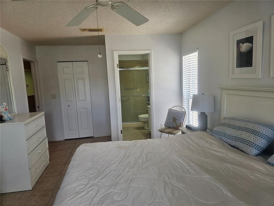 For Sale: $155,000 (2 beds, 2 baths, 1000 Square Feet)