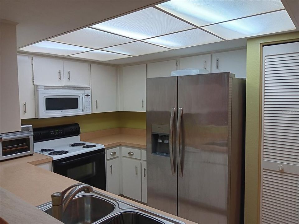 For Sale: $155,000 (2 beds, 2 baths, 1000 Square Feet)