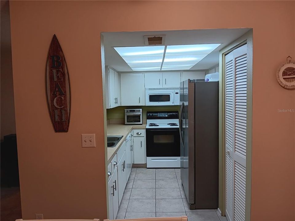 For Sale: $155,000 (2 beds, 2 baths, 1000 Square Feet)
