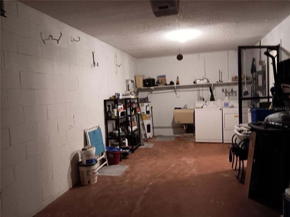 For Sale: $155,000 (2 beds, 2 baths, 1000 Square Feet)