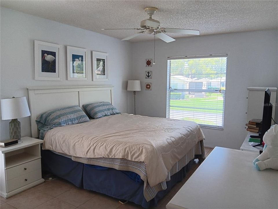 For Sale: $155,000 (2 beds, 2 baths, 1000 Square Feet)