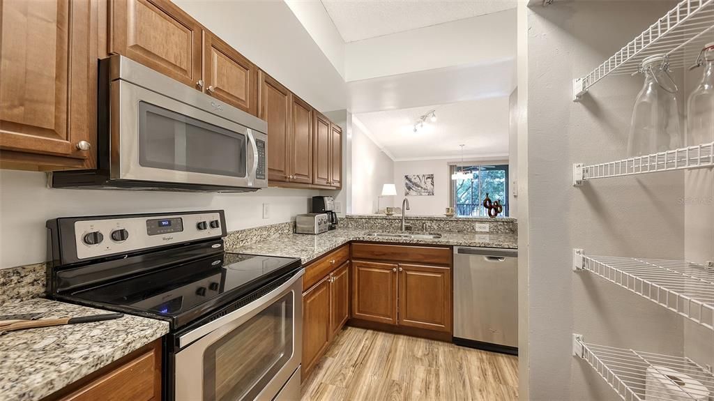 En Venta: $299,202 (3 camas, 3 baños, 1359 Pies cuadrados)