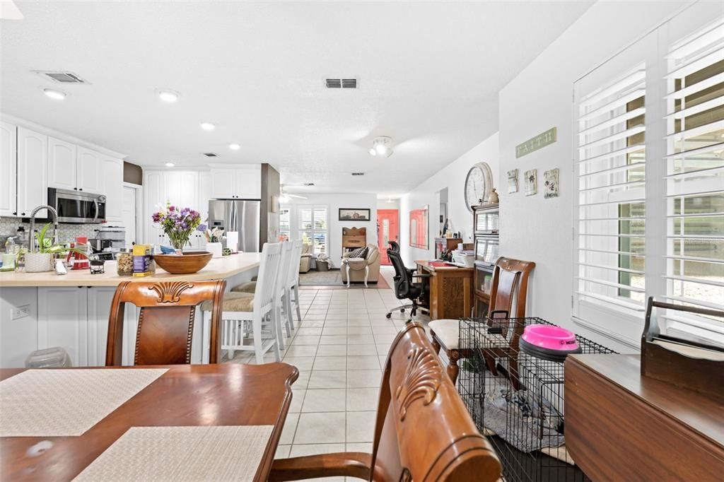 For Sale: $254,000 (2 beds, 2 baths, 1284 Square Feet)