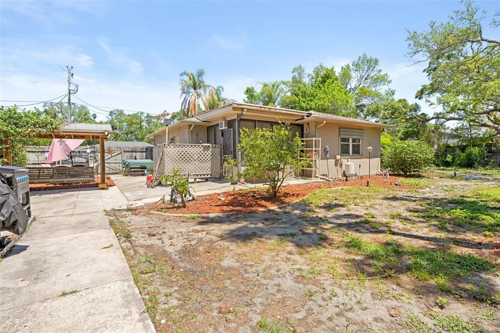 For Sale: $254,000 (2 beds, 2 baths, 1284 Square Feet)