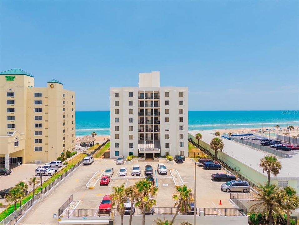 For Sale: $329,000 (2 beds, 2 baths, 1069 Square Feet)