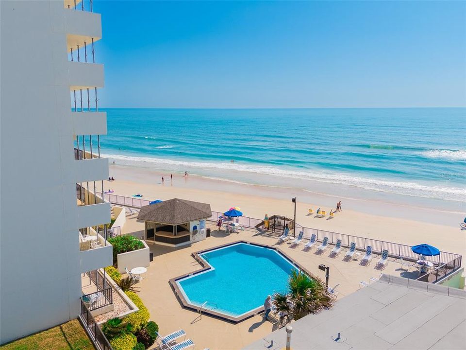 For Sale: $329,000 (2 beds, 2 baths, 1069 Square Feet)