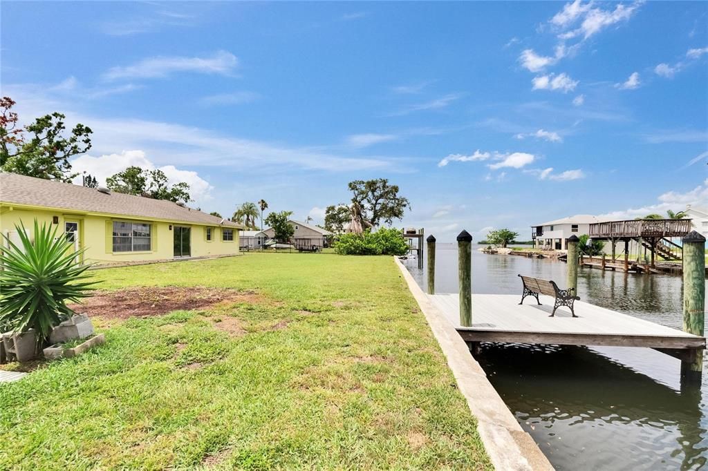 For Sale: $450,000 (3 beds, 2 baths, 1252 Square Feet)