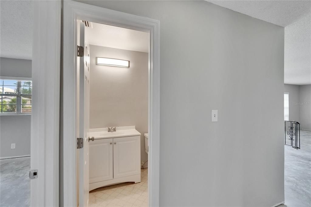For Sale: $450,000 (3 beds, 2 baths, 1252 Square Feet)