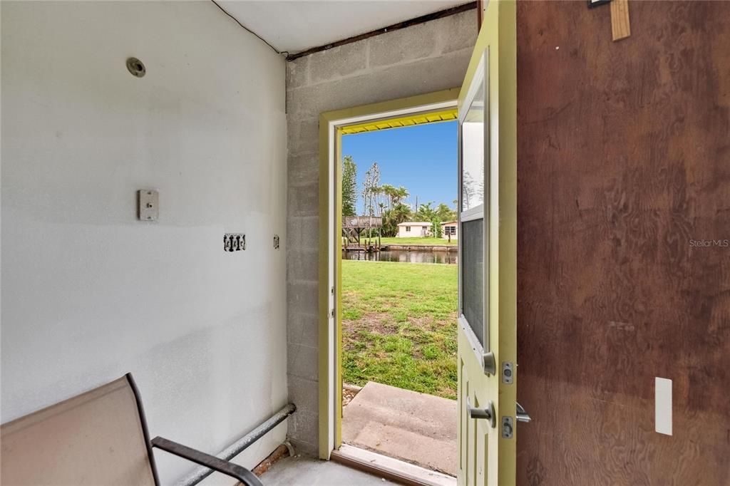 For Sale: $450,000 (3 beds, 2 baths, 1252 Square Feet)