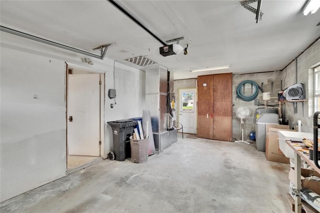 For Sale: $450,000 (3 beds, 2 baths, 1252 Square Feet)