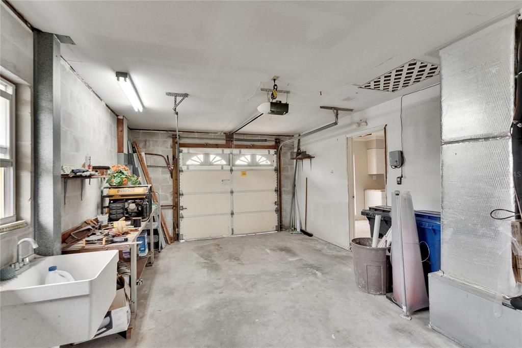 For Sale: $450,000 (3 beds, 2 baths, 1252 Square Feet)