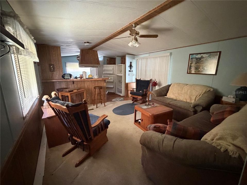 For Sale: $139,900 (2 beds, 2 baths, 840 Square Feet)