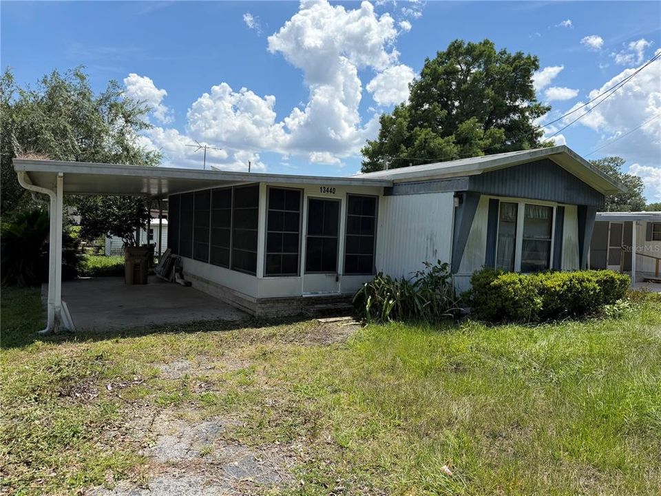For Sale: $139,900 (2 beds, 2 baths, 840 Square Feet)