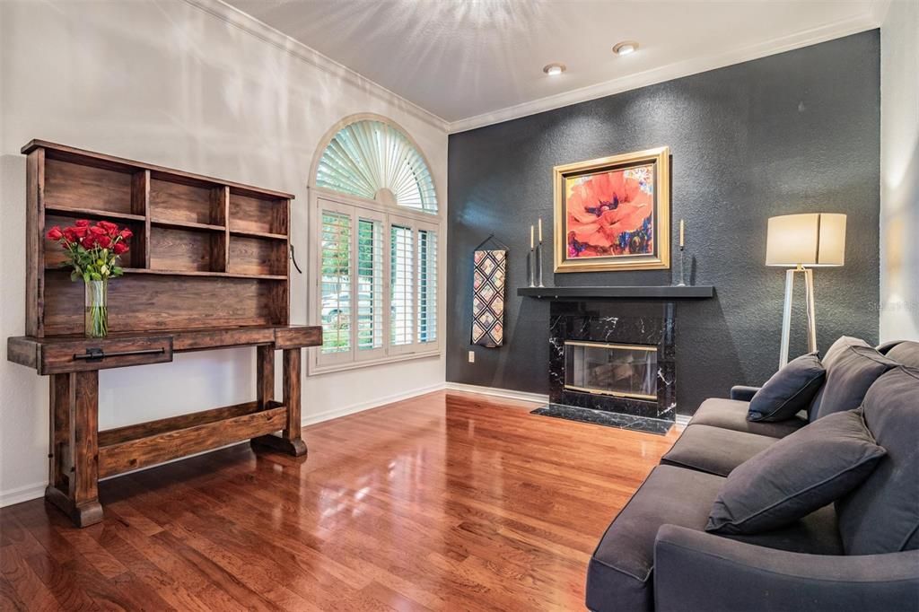 Под контрактом: $535,000 (4 спален, 2 ванн, 2460 Квадратных фут)